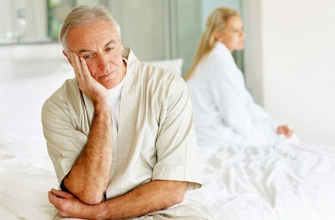 Aumentare gli uomini della potenza di età superiore ai 60 anni